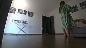 Русская Жена Занимается Домашним Сексом С Другим Мужчиной Перед Возвращением Мужа.